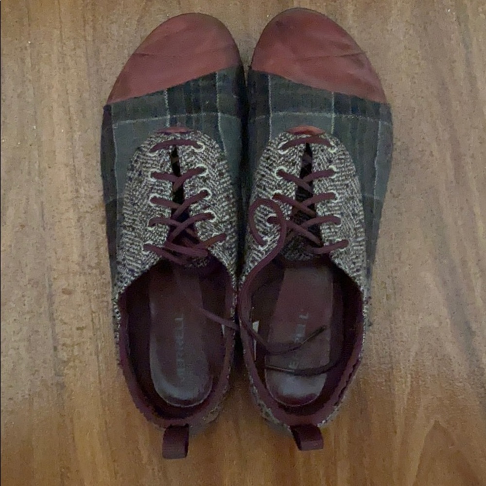 **Women’s Merrell Barefoot shoes